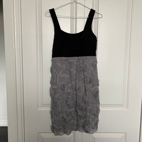 Floral Cocktail Dress - Saint Tropez West, size 6 - Picture 1 of 7